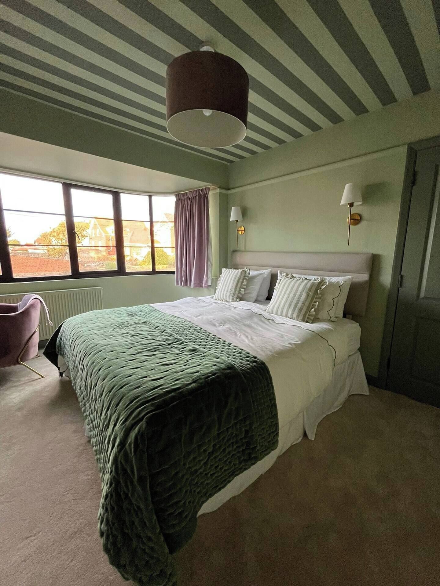 熨斗/熨衫板、免費 Wi-Fi、床單