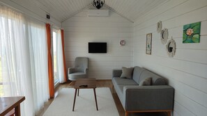 Bungalow Keluarga, patio, pemandangan laut | Area keluarga