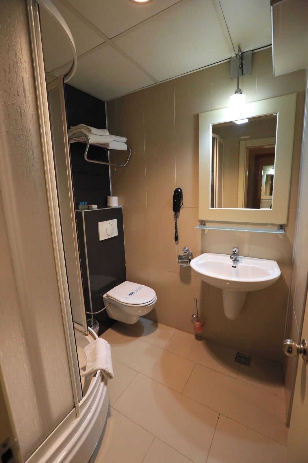 ห้องพัก, วิวเมือง | ห้องน้ำ | ฝักบัว, ไดร์เป่าผม, รองเท้าสวมภายในห้อง, ผ้าเช็ดตัว