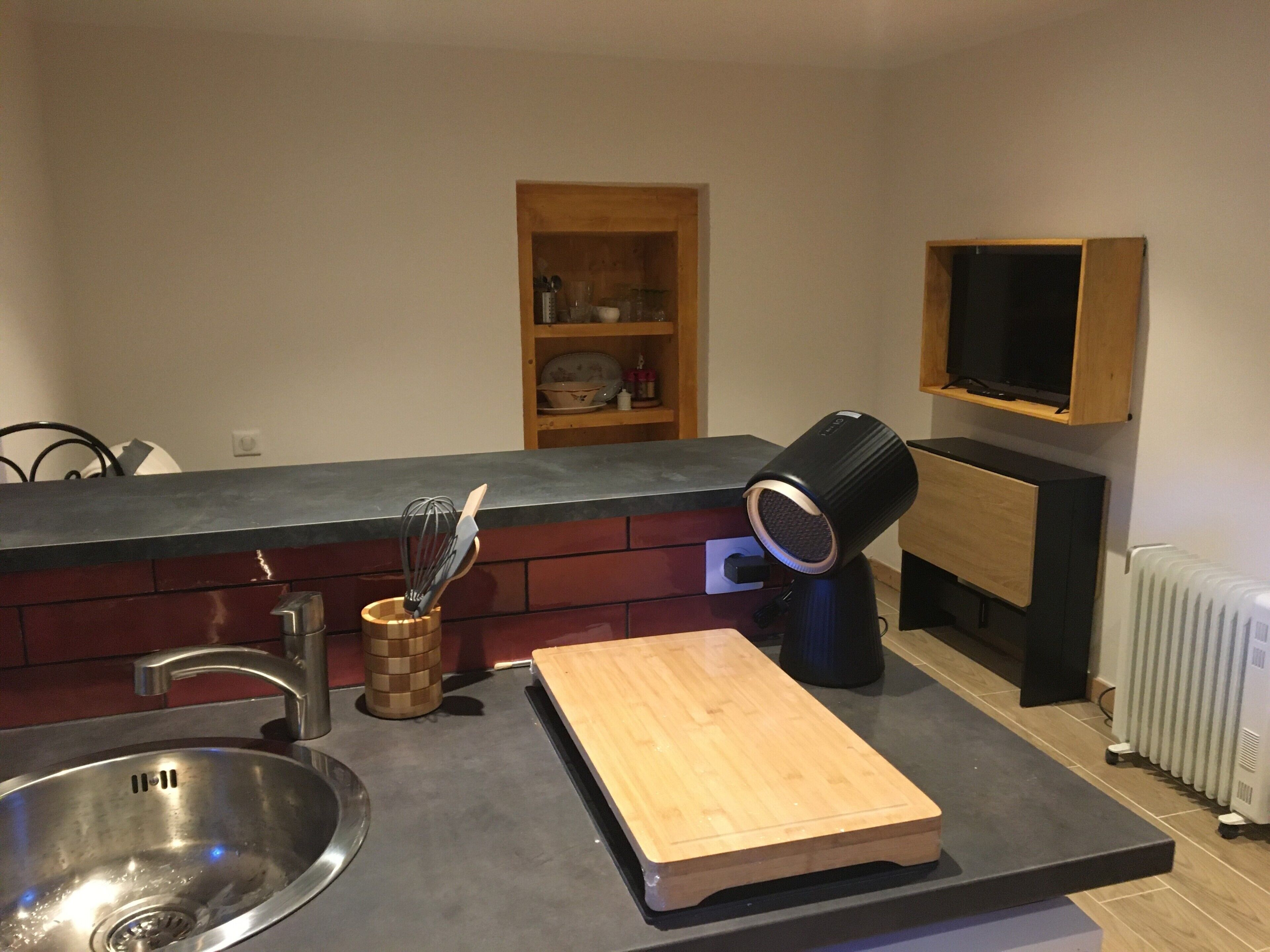 雪櫃、微波爐、焗爐、爐具