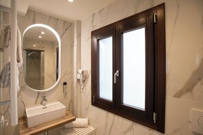 Panoramic Διαμέρισμα, 2 Υπνοδωμάτια, Βεράντα | Μπάνιο | Δωρεάν προϊόντα προσωπικής περιποίησης, πιστολάκι μαλλιών, πετσέτες