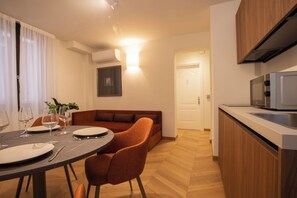 Apartment, 2 Schlafzimmer | Wohnbereich