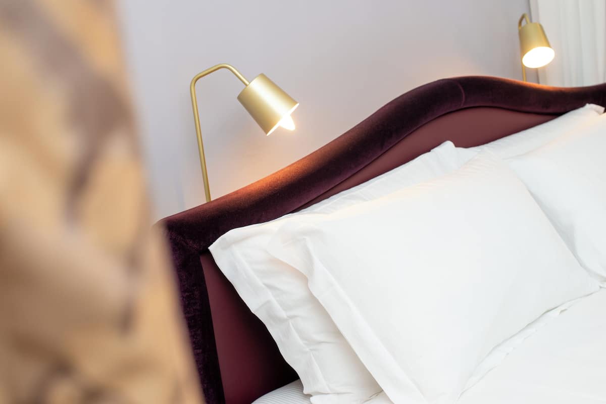 In-room safe, blackout drapes, free WiFi