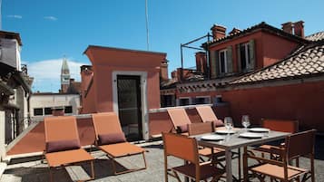 Leilighet – panorama, 2 soverom, terrasse | Safe på rommet, blendingsgardiner og wi-fi (inkludert)