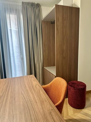 Double or Twin Room | In-room safe, blackout curtains, free WiFi - Fenice Studios (Venice)