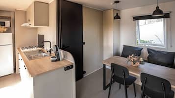 Bungalow Deluxe | Cocina privada | Trona infantil