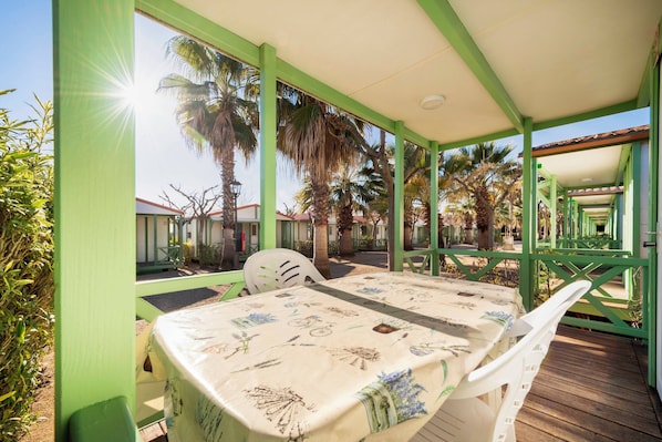 Bungalow Tiêu chuẩn | Khu ẩm thực ngoài trời