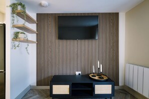 อพาร์ทเมนท์, เตียงใหญ่ 1 เตียง | บริเวณนั่งเล่น