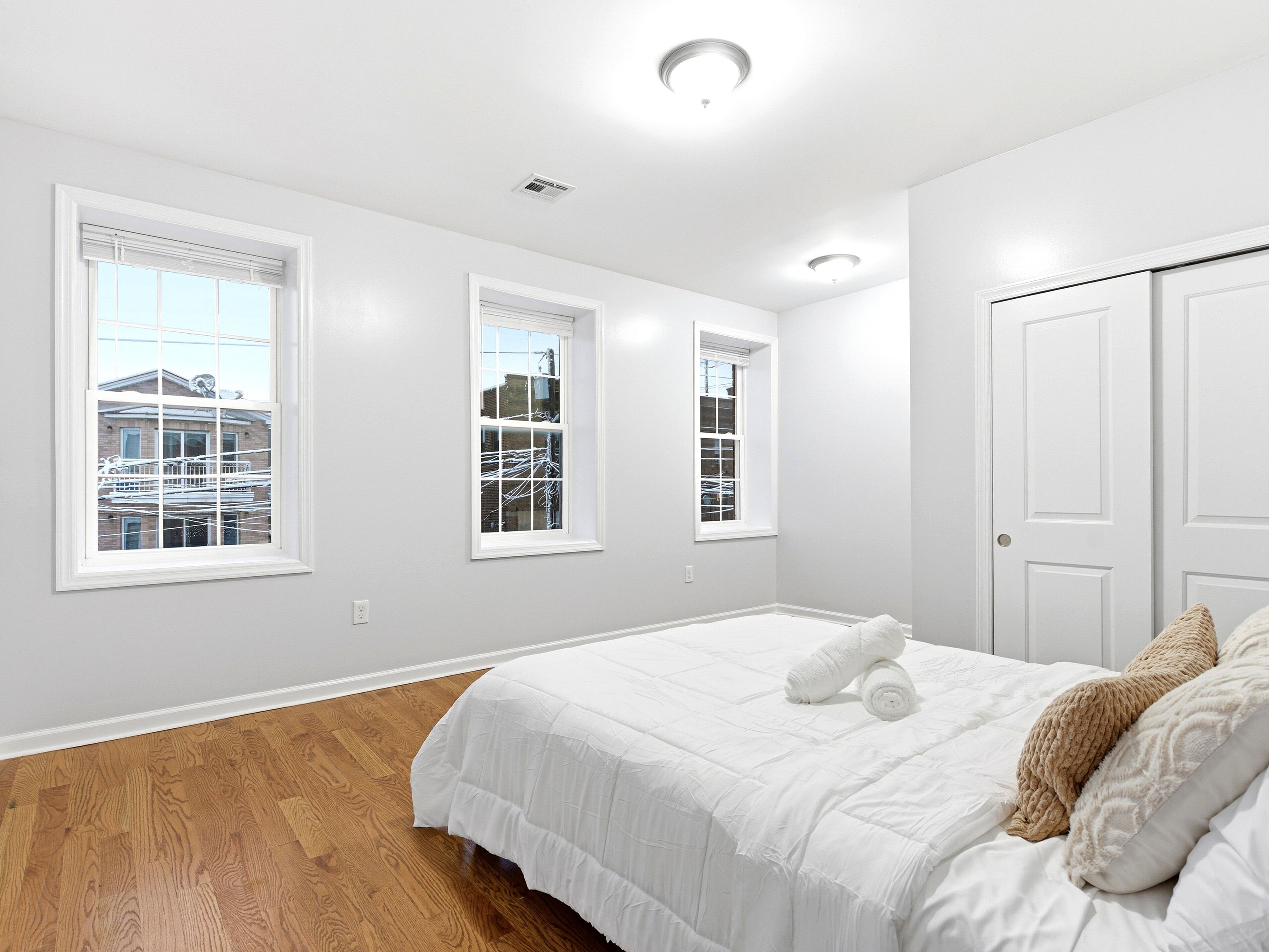 2 chambres, fer et planche à repasser, Wi-Fi gratuit, draps fournis