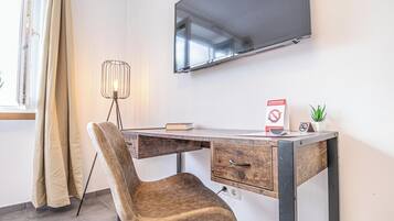 Tabla de planchar con plancha y wifi gratis