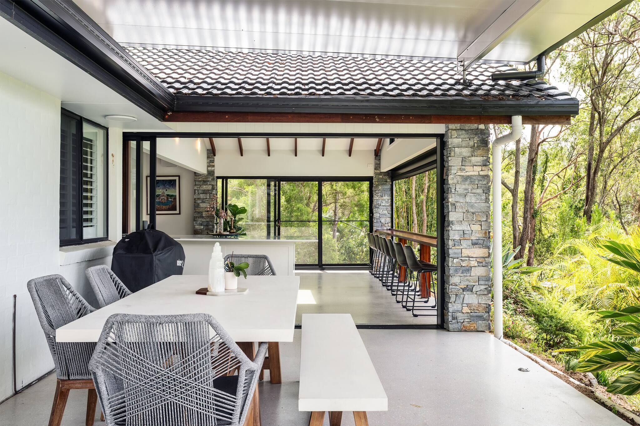 Casa, 5 quartos, acessível, piscina particular | Opções para refeição ao ar livre