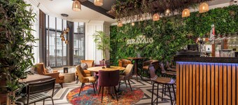 The Kylestrome Executive  King or Twin + Sofa Bed