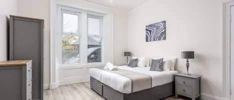 Desk, iron/ironing board, travel cot, WiFi