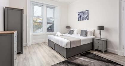 Cuthbert House - Donnini Apartments