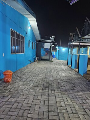 Exterior - Top Nosh Lounge and Bar (Ibadan)