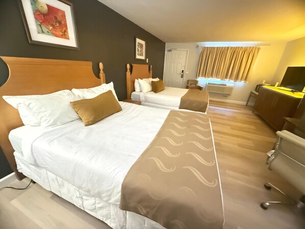 Standard Room, 2 Queen Beds, Non Smoking