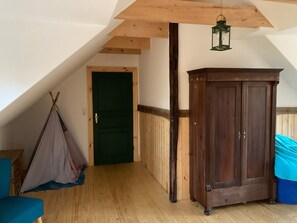 Interior - Monteur and Holiday Home 'Am Ende der Welt' with Private Terrace and Garden (Westerstede)