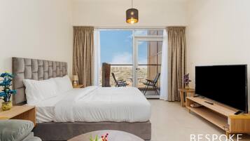 Comfort Studio, 1 Queen Bed, City View | Free WiFi