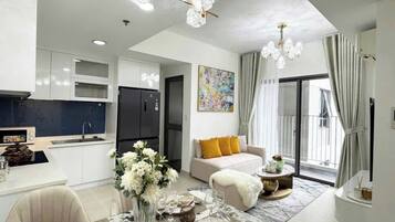 Egyptian cotton sheets, premium bedding, down comforters