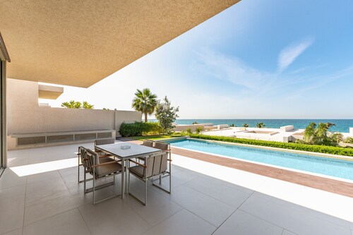 Luxe 4BR Villa | Private Pool & Beach | Al Zorah