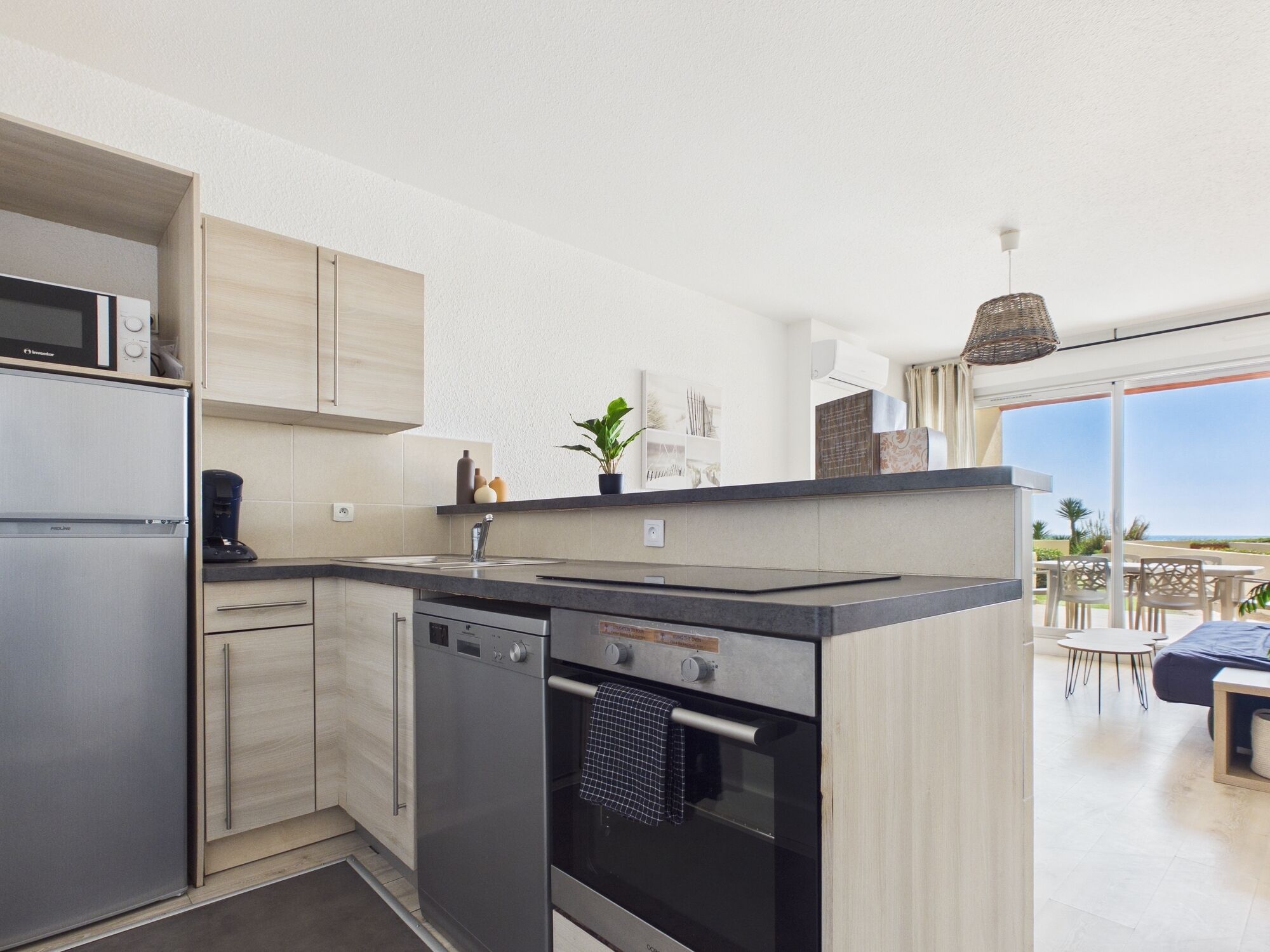 Apartment, Sea View | Private kitchen | Microwave, stovetop, toaster, cookware/dishes/utensils