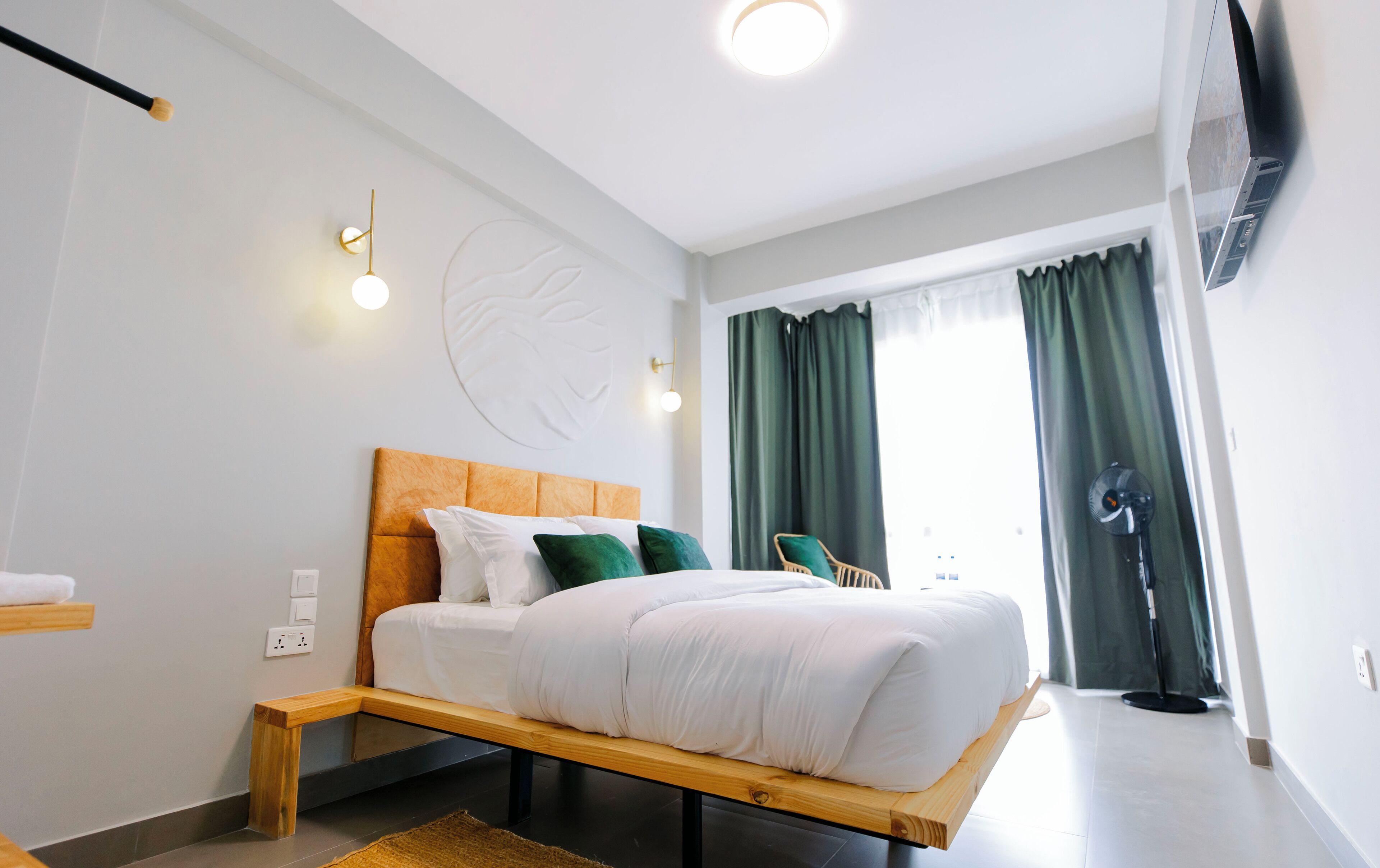 Superior-Doppelzimmer, Stadtblick | Verdunkelungsvorhänge, kostenloses WLAN