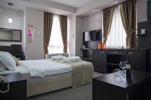 Superior Double Room, City View | Blackout drapes, soundproofing, iron/ironing board, free WiFi - Hotel Continental (Skopje)
