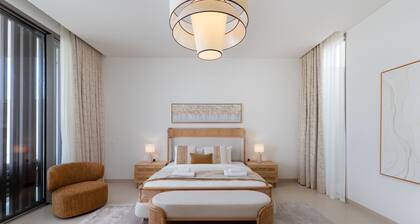 Luxe 4BR Villa Private Pool Beach Al Zorah