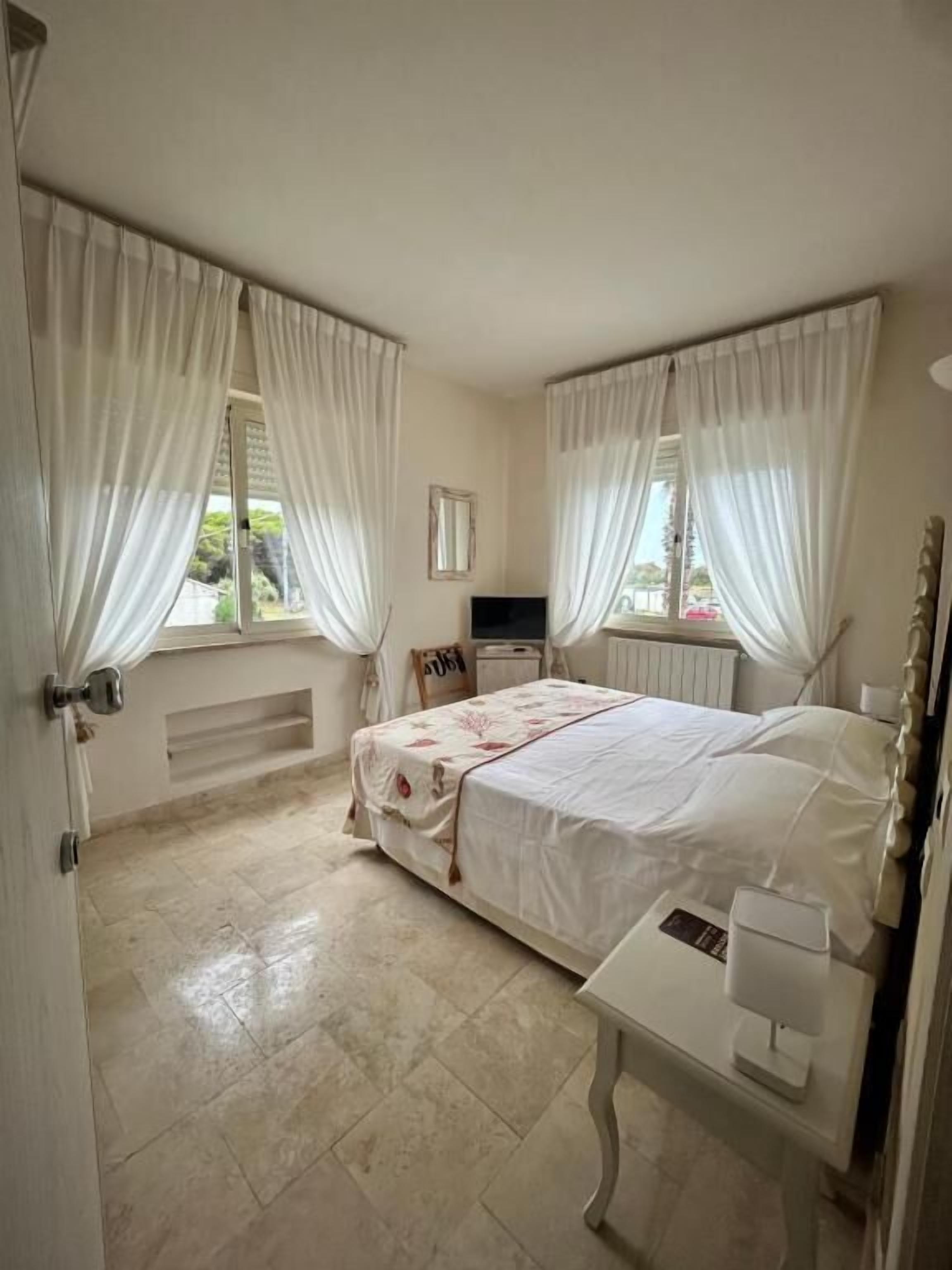 Classic Double Room, Garden View | In-room safe, blackout curtains, free WiFi, bed sheets