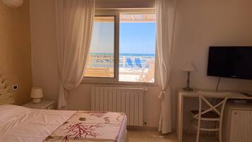 Doppia Superior, vista mare | Minibar, una cassaforte in camera, tende oscuranti, Wi-Fi gratuito