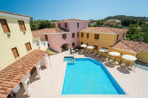 Apartment, 2 Schlafzimmer, Terrasse | Pool | Außenpool
