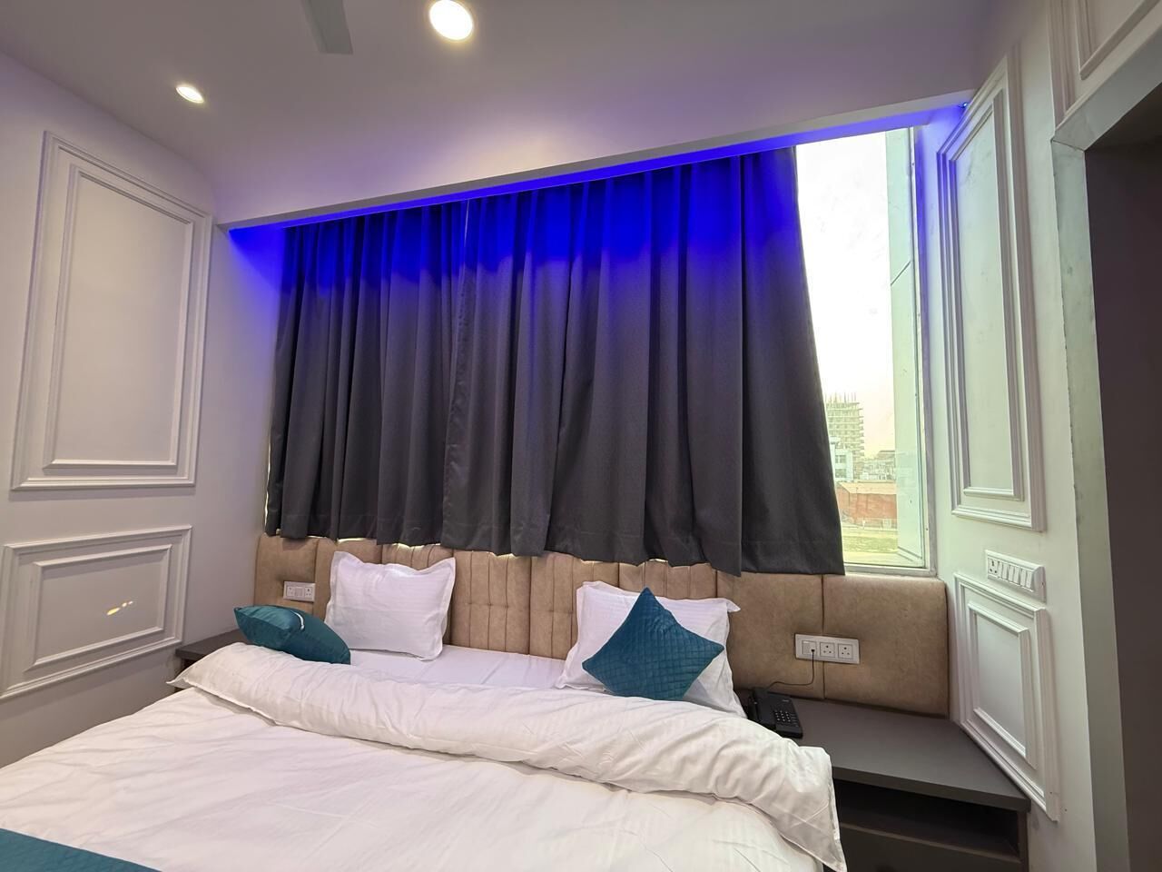 Deluxe Double Room | Free WiFi
