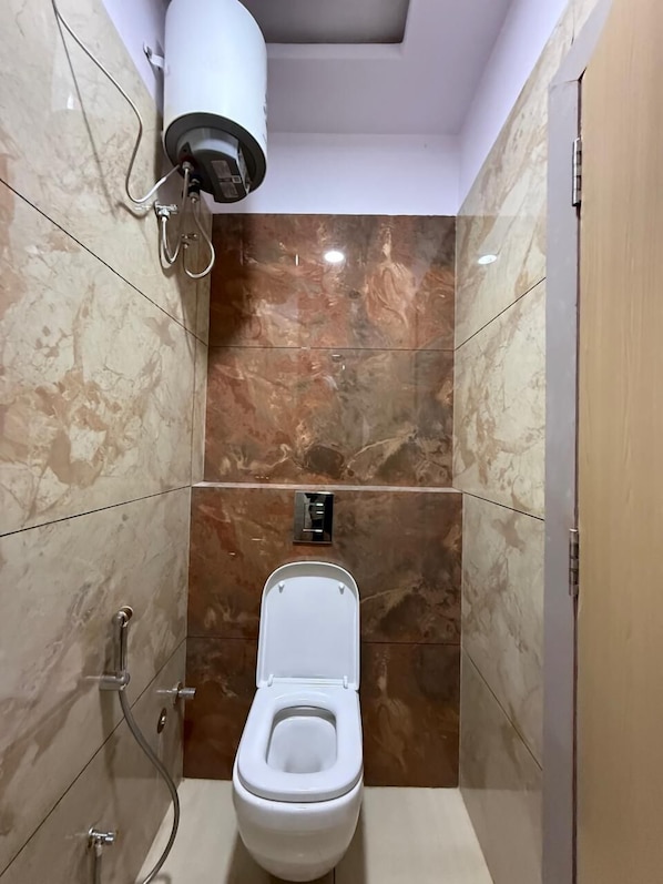 Deluxe Double Room | Bathroom - Hotel Mariott Inn (Prayagraj)
