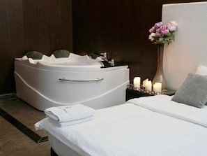 Romantisches Zimmer, Meerblick | Eigener Whirlpool