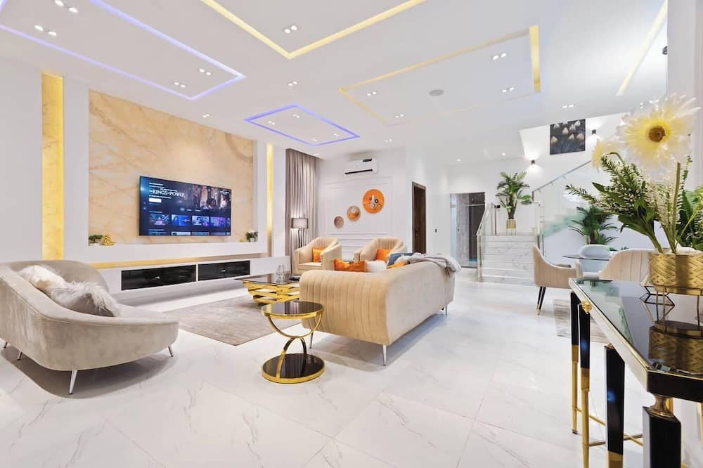 Favour Shortlet Apartment