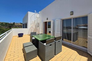 Ferienhaus, 4 Schlafzimmer, Raucher, eigener Pool | Balkon