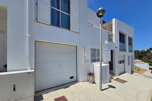 Nhà, 3 phòng ngủ, hút thuốc, hồ bơi riêng | Ngoại thất