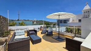 Hus - 4 soveværelser - ryger - privat pool | Terrasse/gårdhave