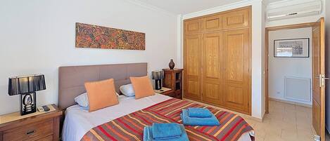 Ferienhaus, 3 Schlafzimmer, Raucher, eigener Pool