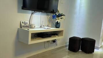 Apartment, 2 Bedrooms, Balcony, City View | Room amenity