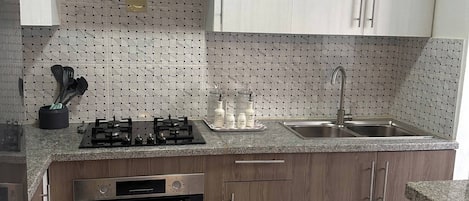 Leilighet, 2 soverom, balkong, byutsikt | Innvendig