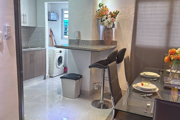 Apartment, 2 Bedrooms, Balcony, City View | Dining