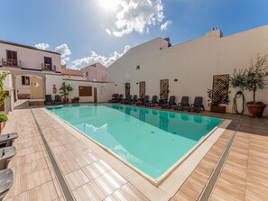 Studio | Pool - Cozy 3 Guest Apartment With Pool (Santa Teresa di Gallura)