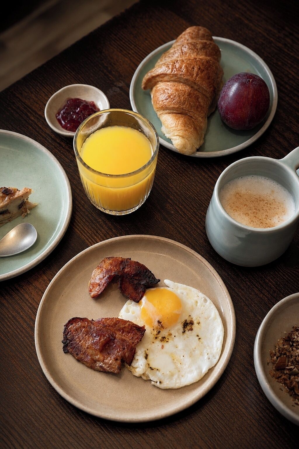 Frokostbuffé hver dag (mot et tillegg)
