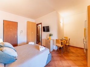 Room amenity - Comfy 4 Guest Apartment With Pool (Santa Teresa di Gallura)