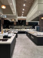 Desayuno buffet todos los días (con cargo)