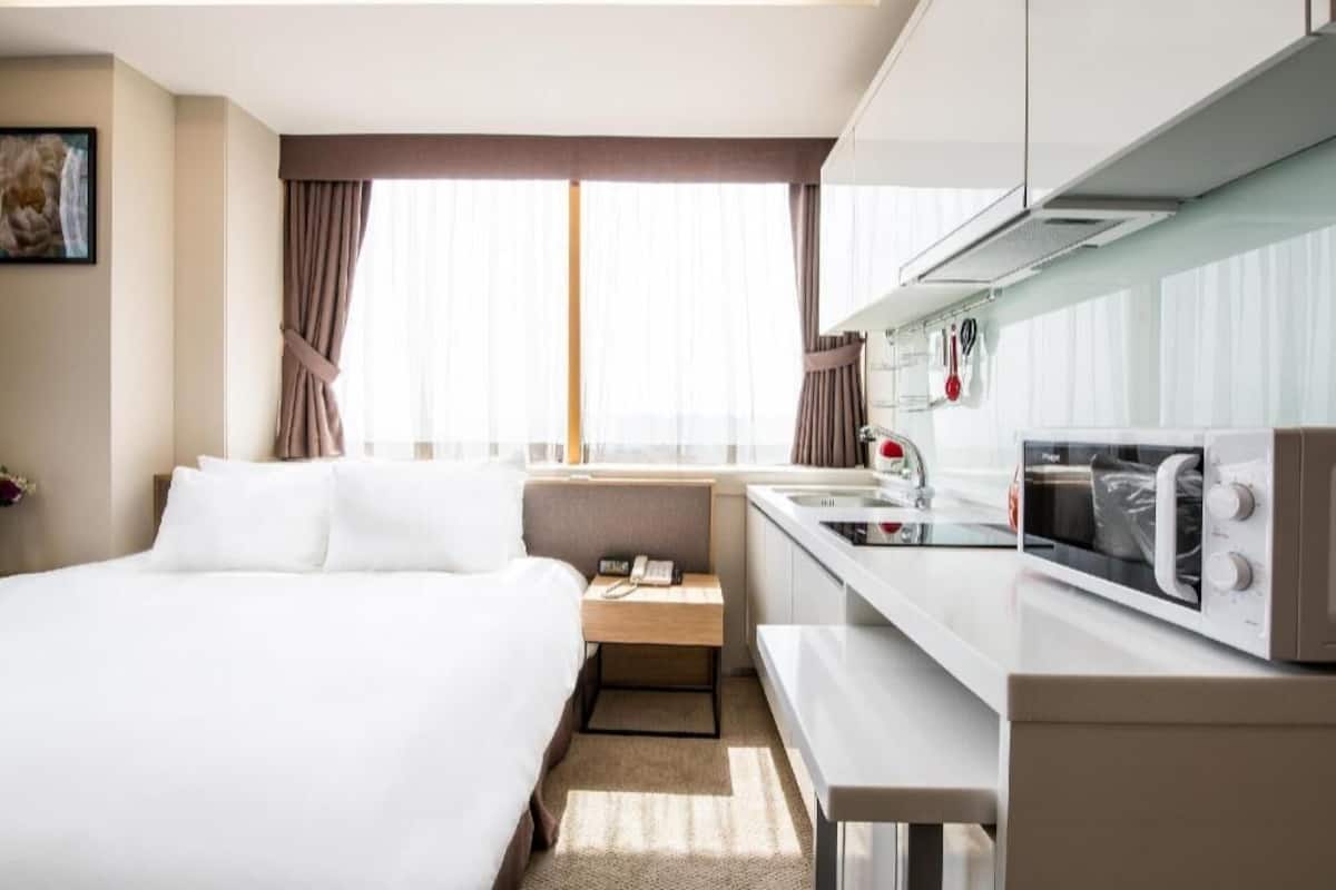 Caja de seguridad en la habitación, cortinas blackout y wifi gratis