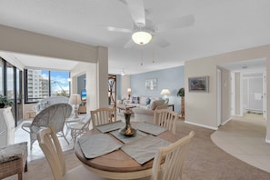 Interior - SANDARAC 604b BEACHFRONT 2B/2B VACATION CONDO w/  GULF VIEW, RESORT POOL! (Fort Myers Beach)