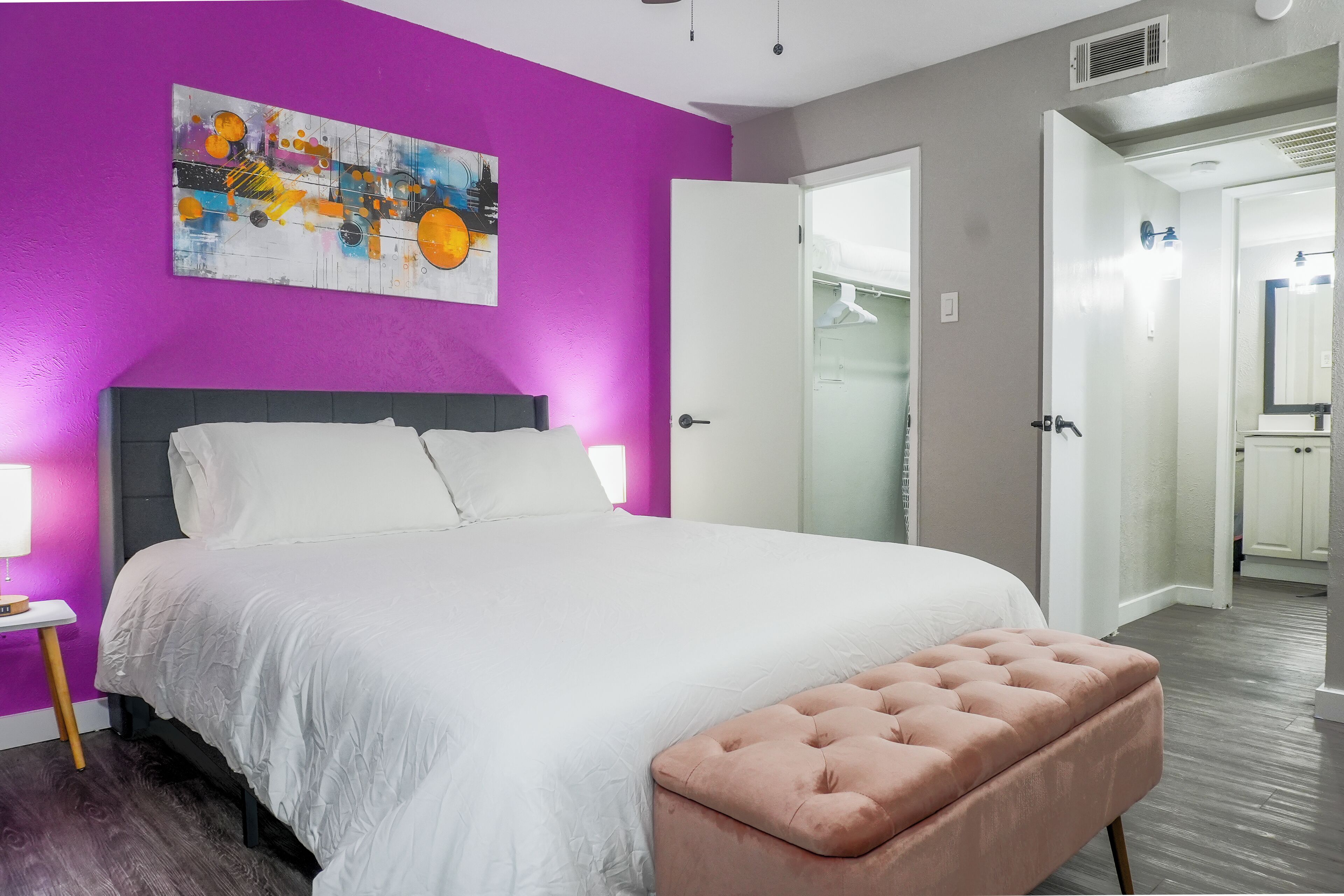 Bügeleisen/Bügelbrett, kostenloses WLAN, Bettwäsche