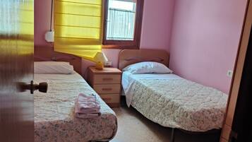 Fer et planche Ă repasser, Wi-Fi, draps fournis